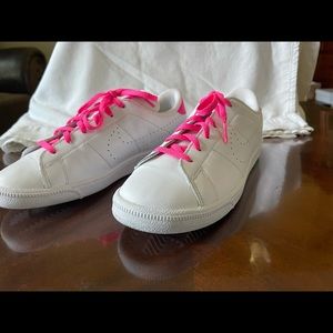 NIKE TENNIS CLASSIC Shoes~pink/white~ Size Youth 7